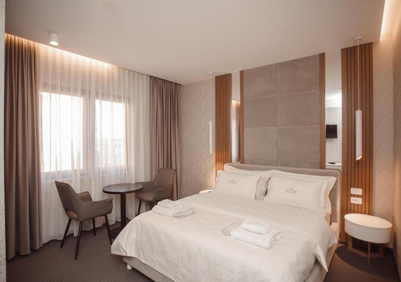 Hotel Chicago ชโคเดอร์ ภายนอก รูปภาพ