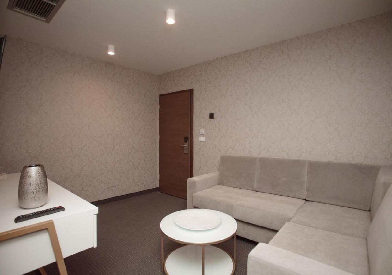 Hotel Chicago ชโคเดอร์ ภายนอก รูปภาพ