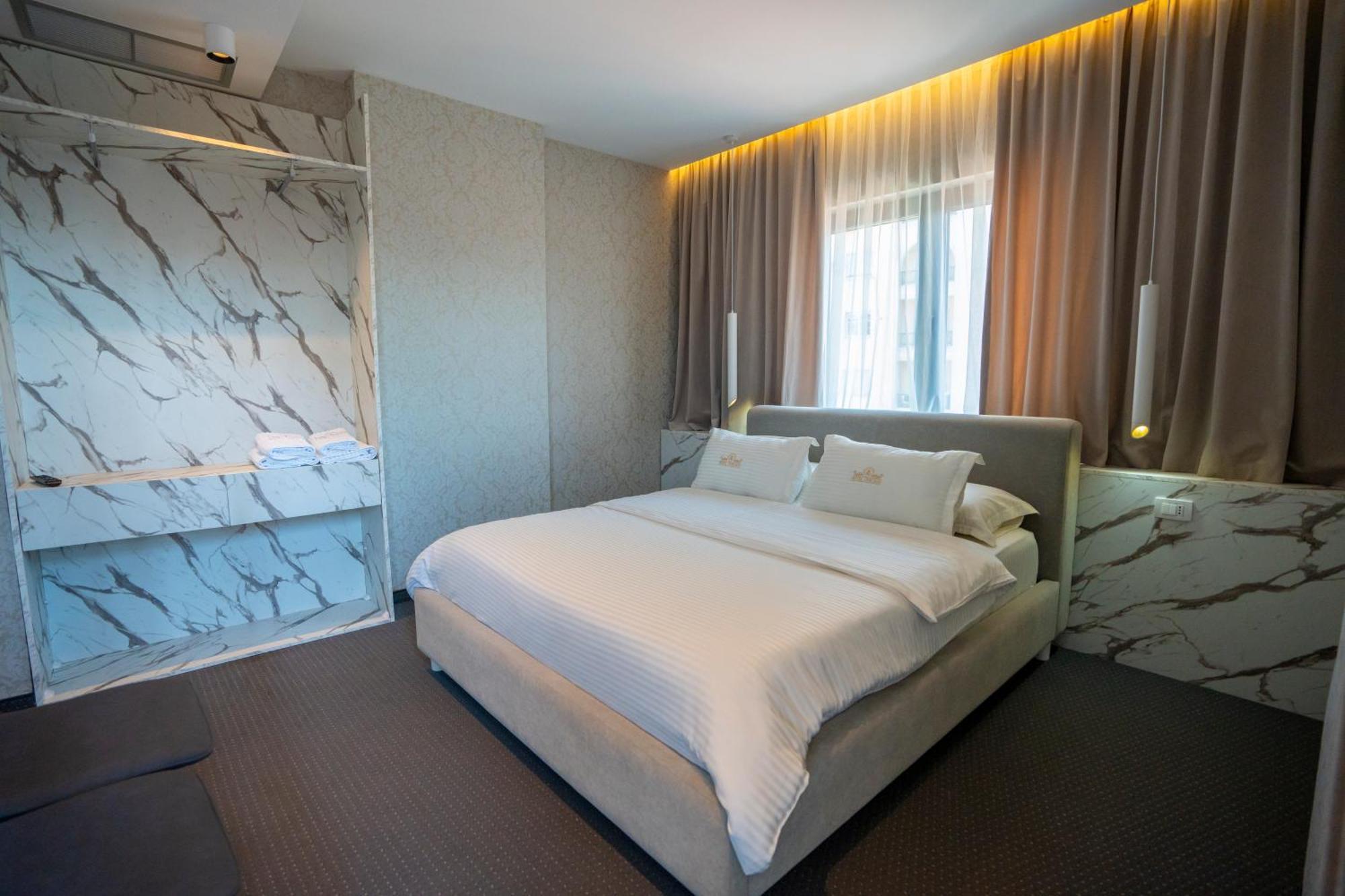 Hotel Chicago ชโคเดอร์ ภายนอก รูปภาพ