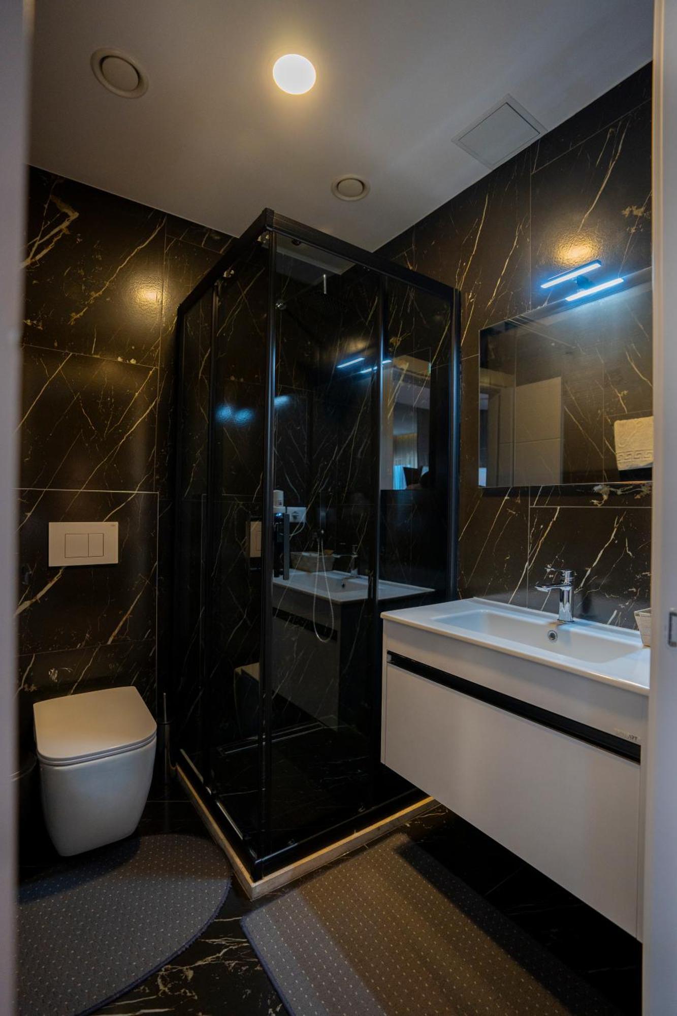 Hotel Chicago ชโคเดอร์ ภายนอก รูปภาพ